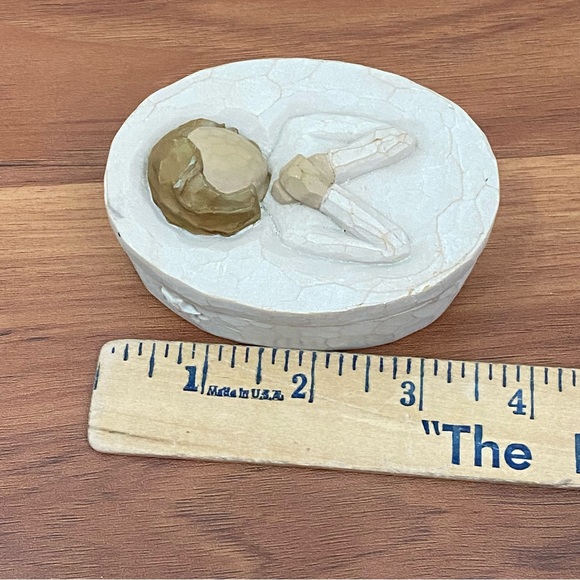 Vintage 2004 Susan Lordi DEMDACO Willow Tree Wishes Small Lidded Trinket Box - Picture 8 of 13